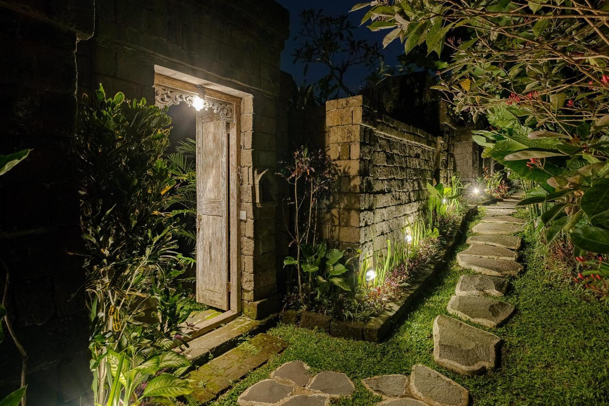 Pratiwi Ubud Villa Buitenkant foto